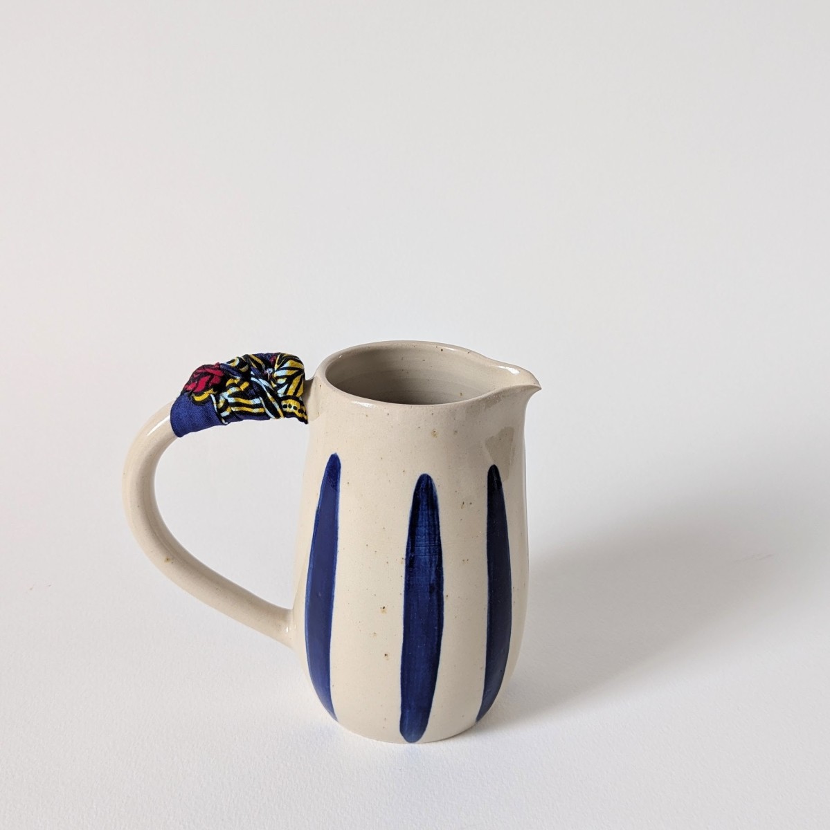 Pichet rayé bleu 3