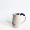 Pichet branche fleurie 1