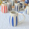 Pichet rayé bleu 1